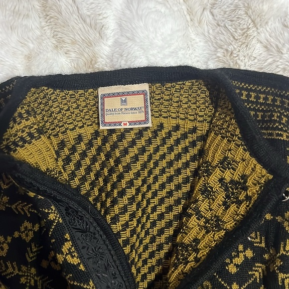 Dale of Norway- Sweater - Picture 2 of 6
